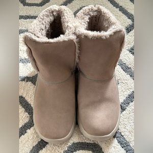 Skechers Suede Boots size 10